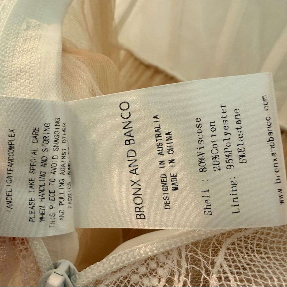 NWOT Maraya Arabella Lace Mini Dress in WhiteBronx and Banco - Picture 16 of 16